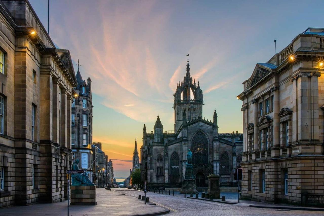 Cozy 2 Bedroom Apartment At Heart Of The Edinburgh Edimburgo Exterior foto